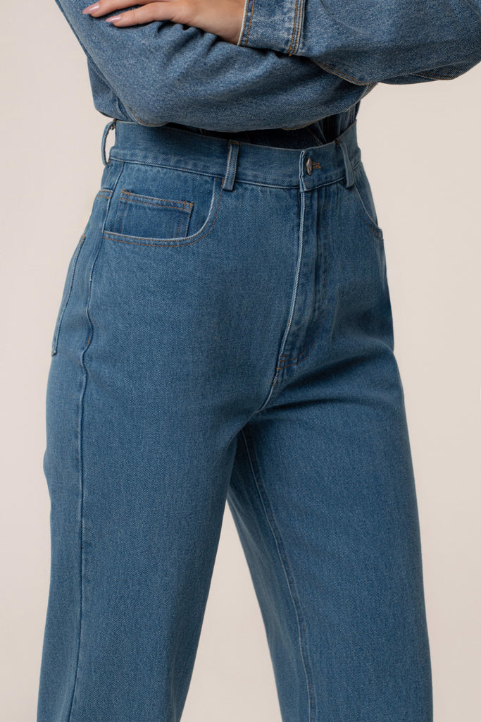 Medium Wash Roesia Jeans
